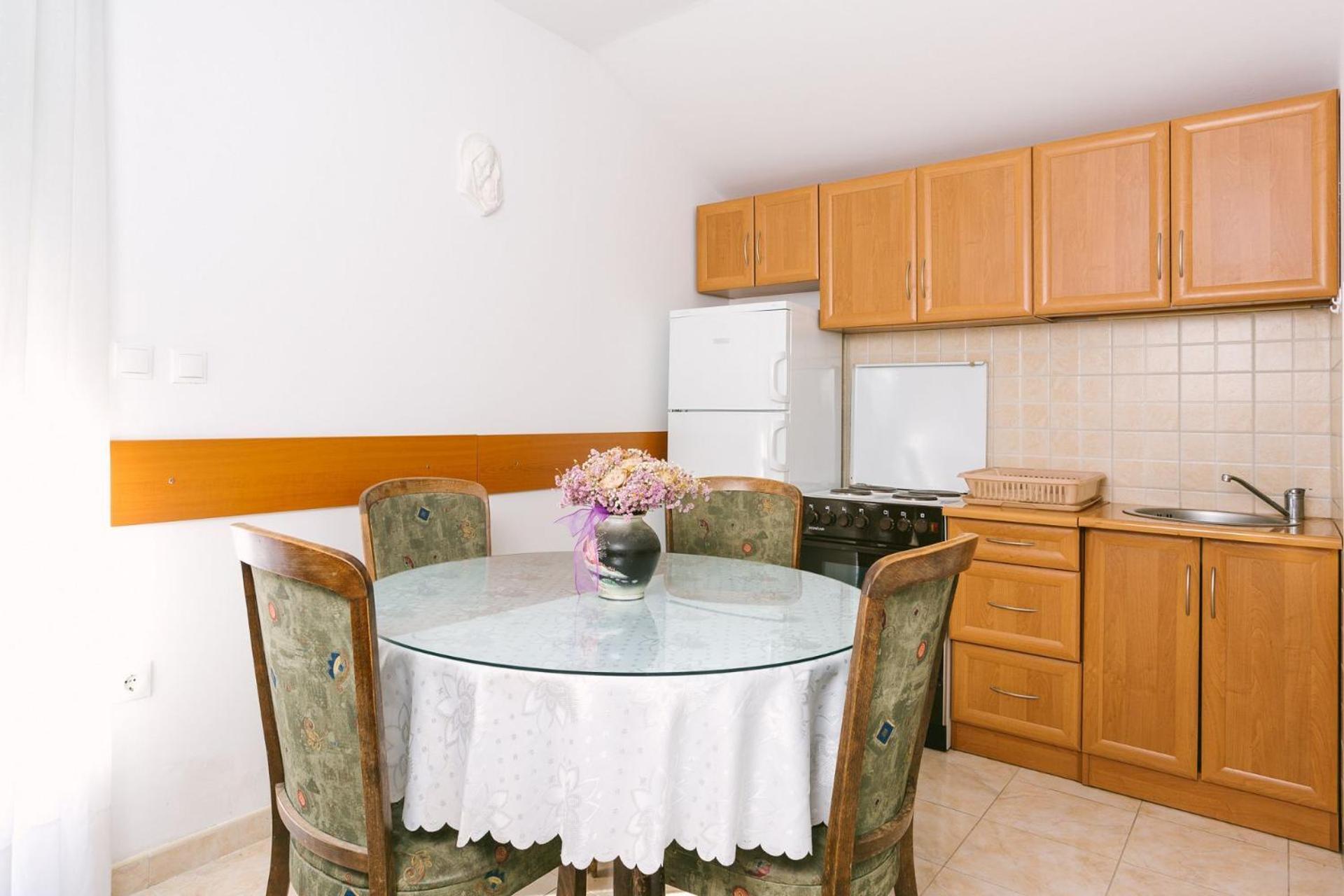 Apartments Ivica - 150M From Sea โตรกีร์ ภายนอก รูปภาพ
